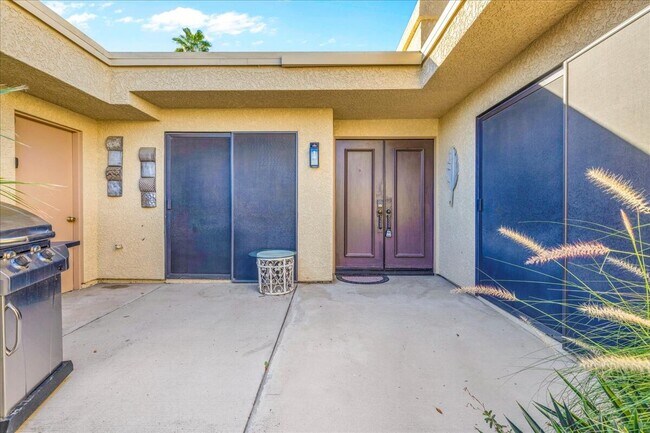 Building Photo - 6735 Harwood Cir