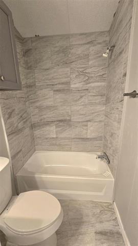 Building Photo - 4253 Sun Dr