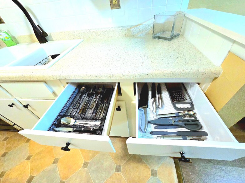 Building Photo - 3034 SW Lydia Ave