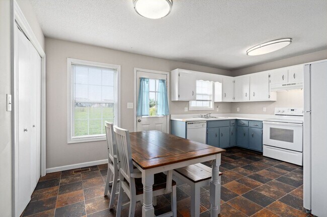 Building Photo - 524 Gainey Dr