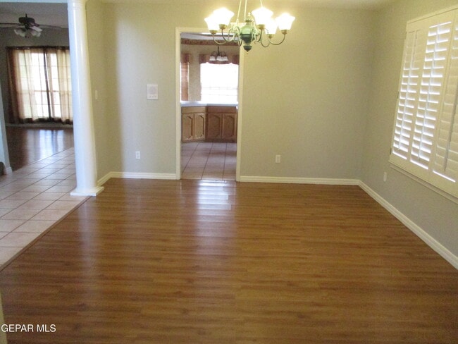 Building Photo - 2030 Paseo Del Prado Dr