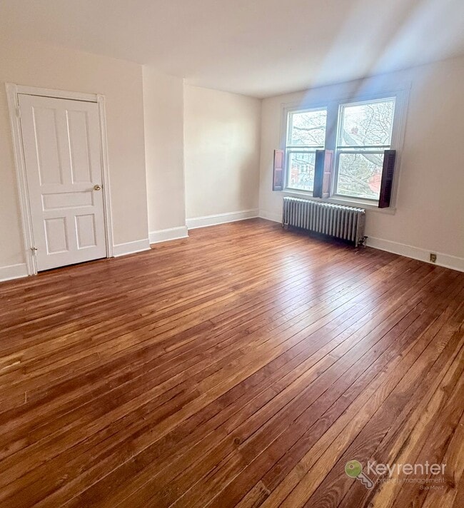 Building Photo - 16 N Rigby Ave