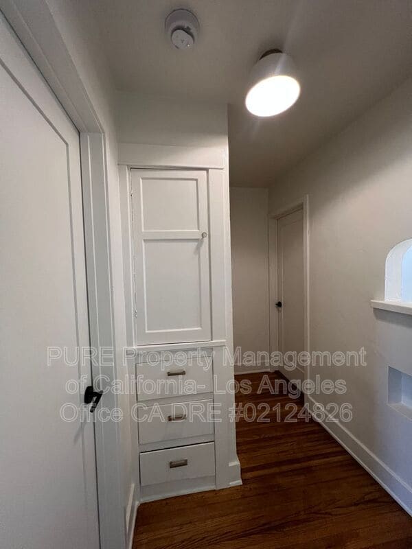 Building Photo - 629 W 23rd St