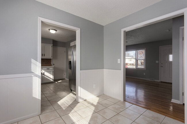 Building Photo - 703 SW 7 St