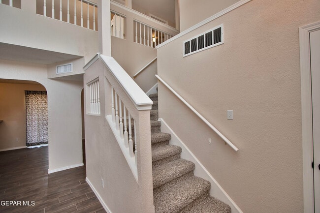 Building Photo - 11726 Stone Castle Dr