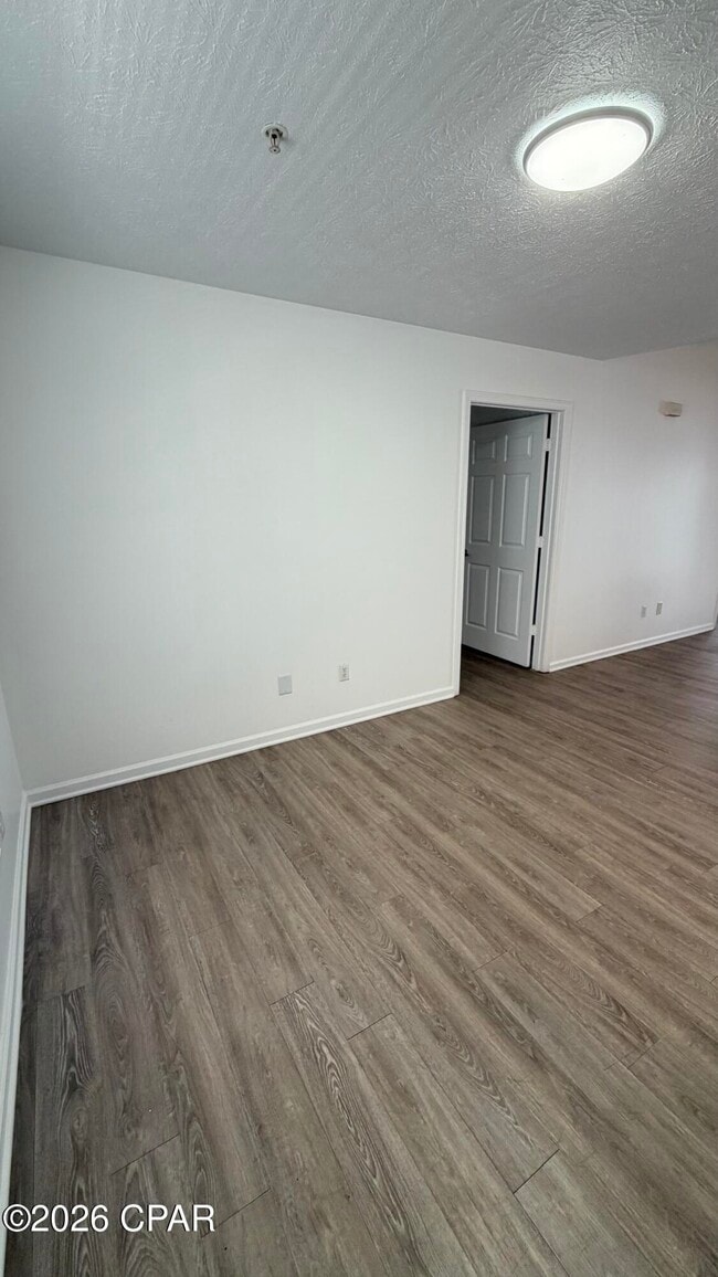 Building Photo - 9117 Laird St
