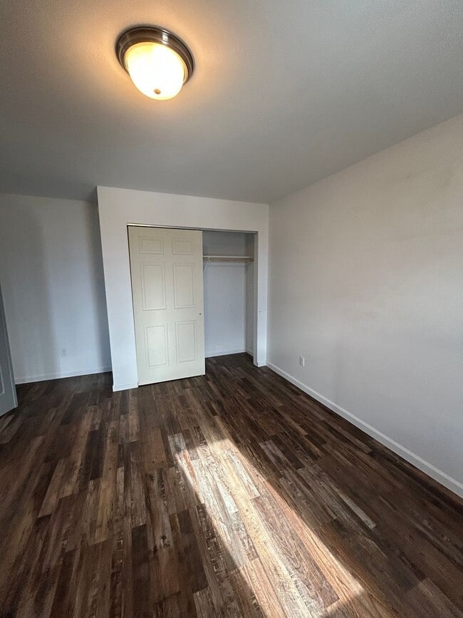 Building Photo - 11 Mullin St