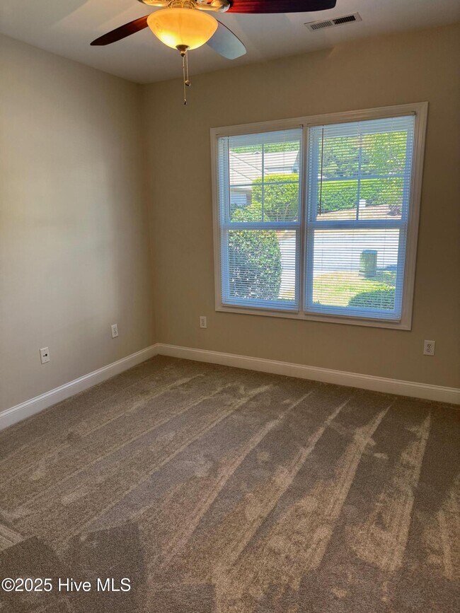 Building Photo - 15 Elk Ridge Ln