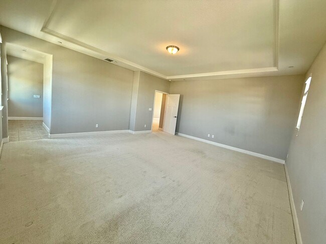 Building Photo - 1561 Osborn Dr
