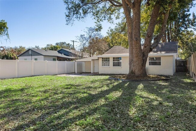 Building Photo - 1308 E Sligh Ave