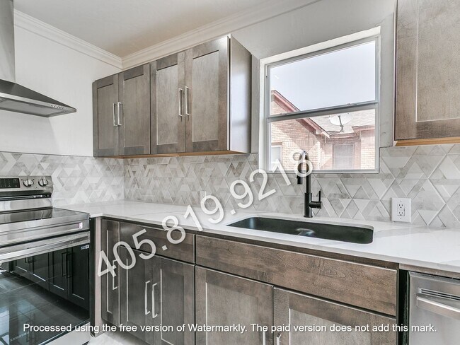 Building Photo - 2212 N Kelham Ave