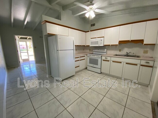 Building Photo - 394 N Spring Lake Blvd NW