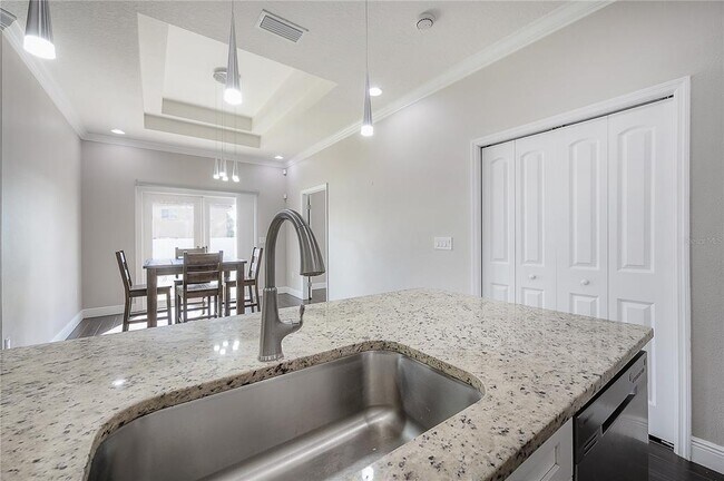 Building Photo - 2510 W South Ave