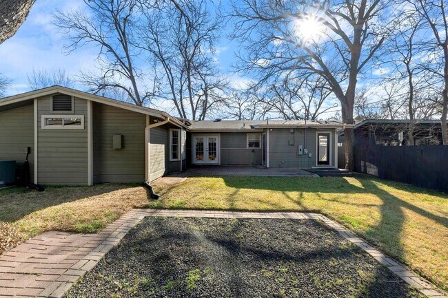 Building Photo - 1000 Arcadia Ave