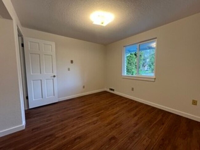 Building Photo - 6210 142nd Pl SE