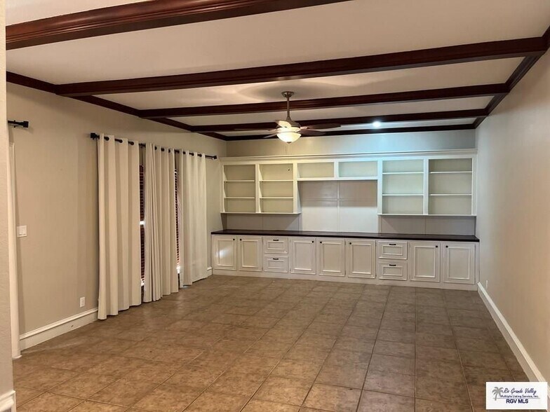 Building Photo - 901 Avenida Morelos