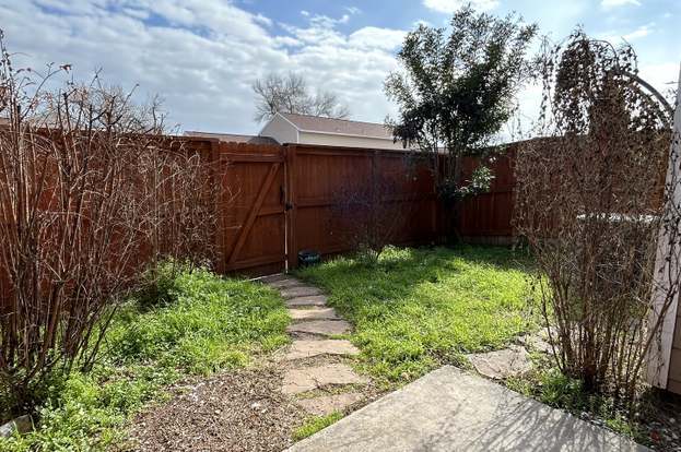 Building Photo - 9140 Timber Path