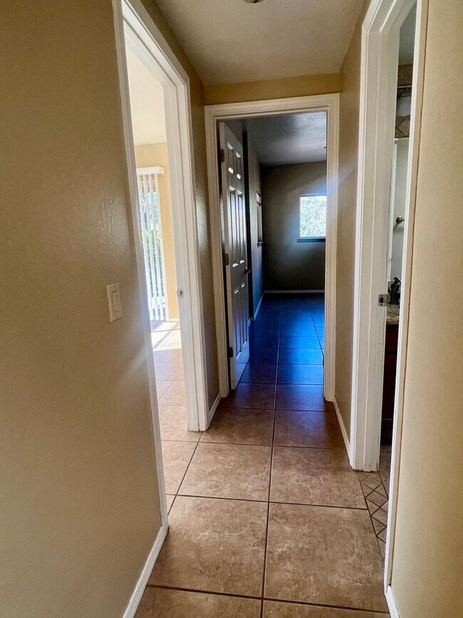 Building Photo - Unfurnished, 1-year long-term rental