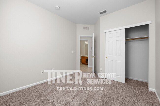Building Photo - 1422 Stoney Cross Ln