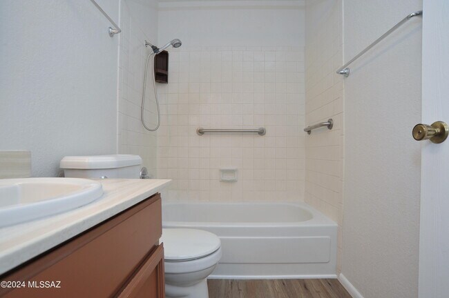 Building Photo - 3777 W Horizon Hills Dr