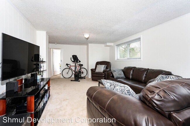 Building Photo - 5 br, 3 bath House - 5 Martha Ct