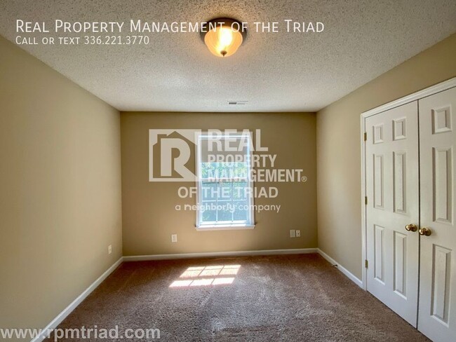 Building Photo - *Move In Special* Deacon Ridge Gated Commu...