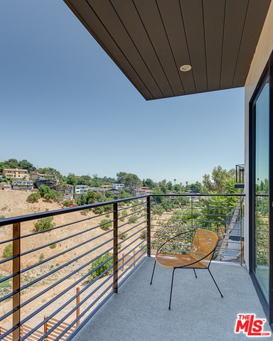 Building Photo - 3756 Brilliant Dr