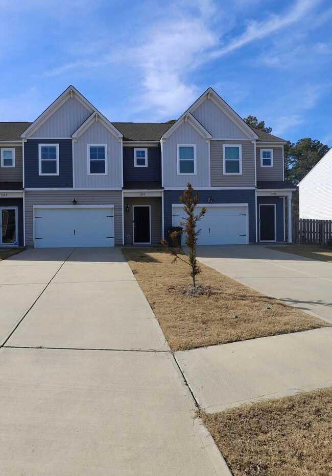 Building Photo - 1854 Gabriel Ln