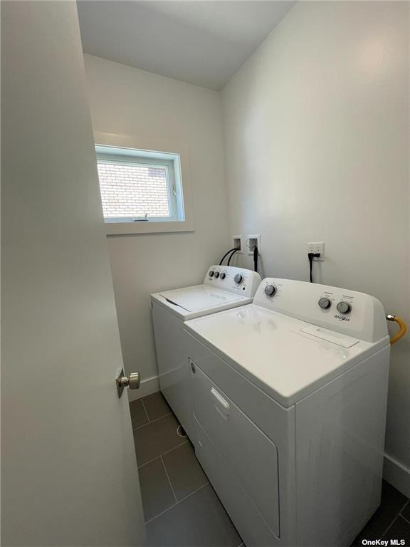 Building Photo - 3-11 Beach 87th St