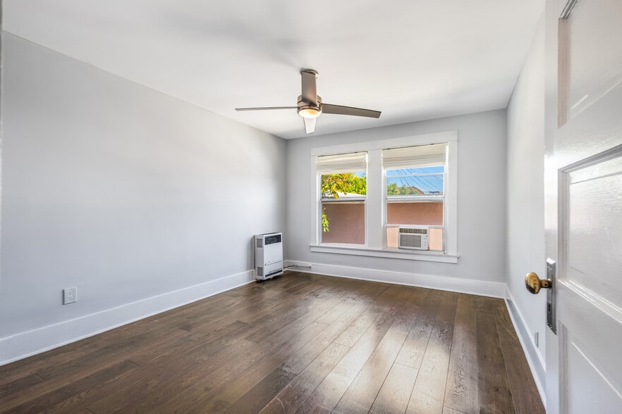 Bedroom 2 - 1100 Coronado Ter