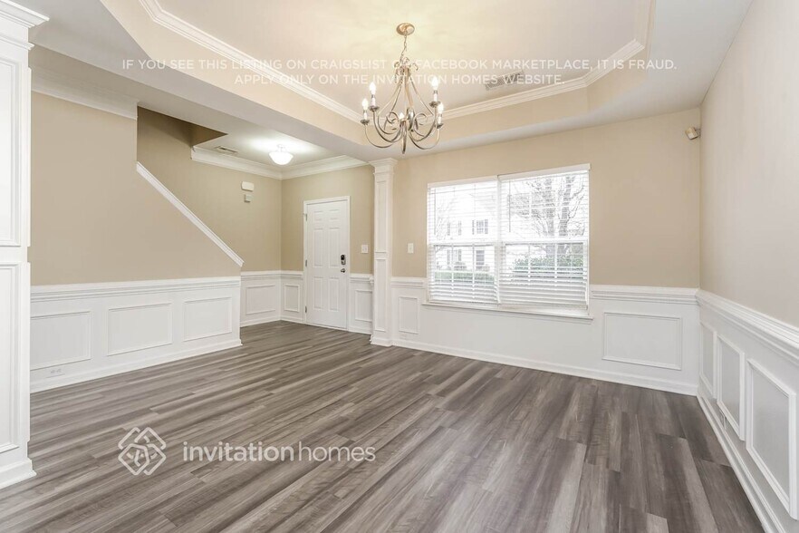 Building Photo - 849 Hedgepath Terrace