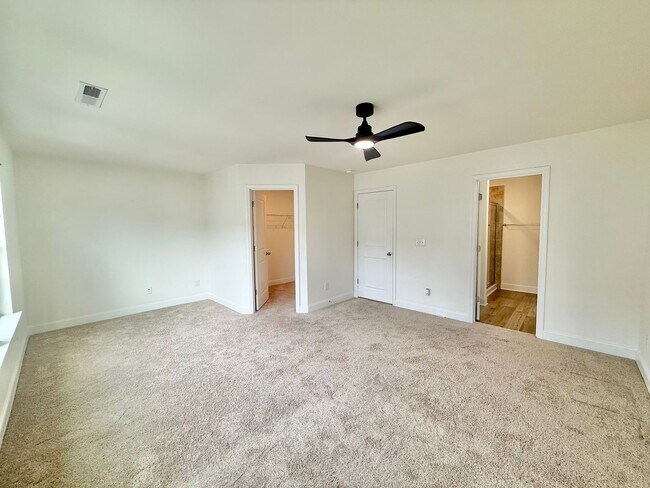 Building Photo - 1826 Grassy Falls Ln