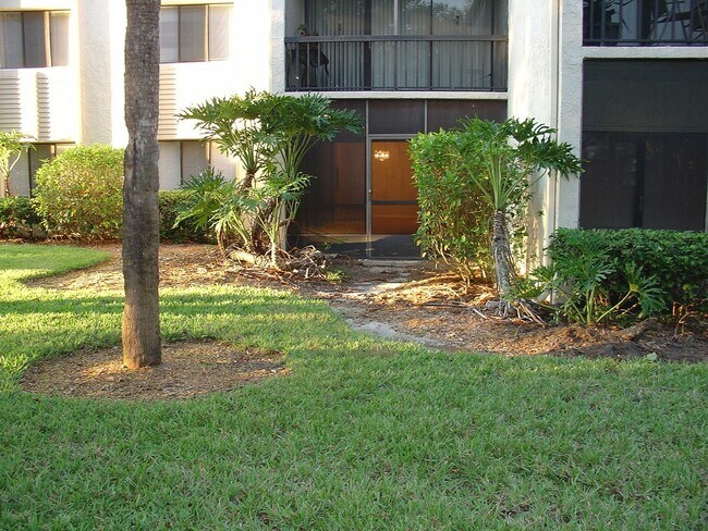 Building Photo - 3284 S Semoran Blvd