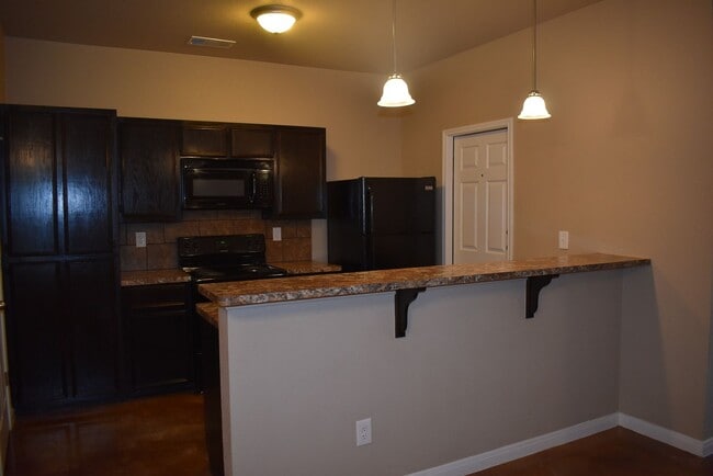 Building Photo - 1413 Pima Trail