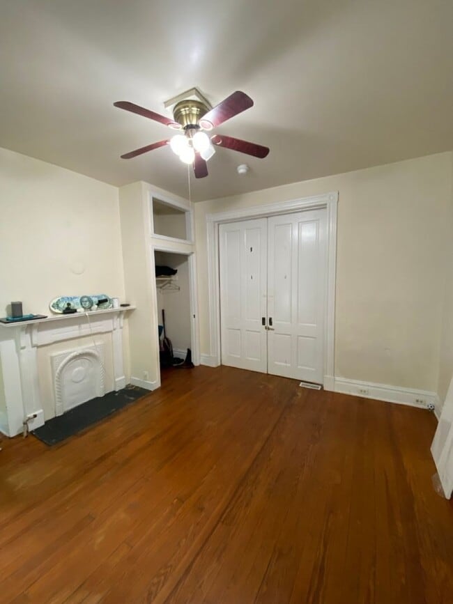 Building Photo - 312 S Pine St