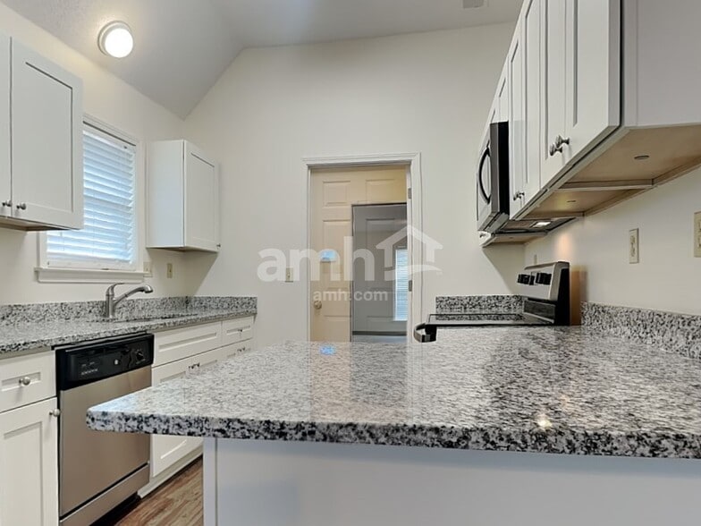 Building Photo - 4343 Shiney Point Cv