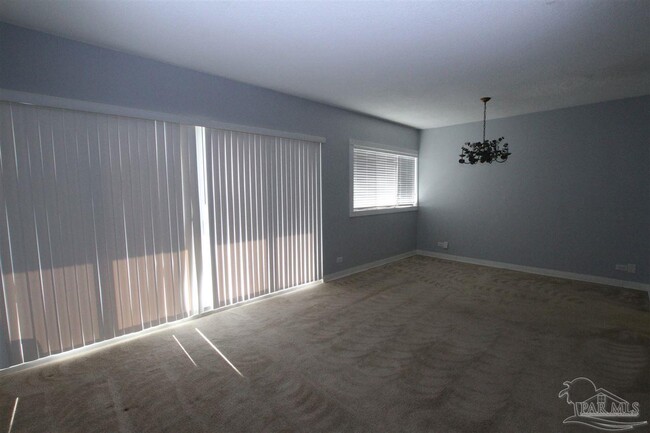 Building Photo - 825 Bayshore Dr