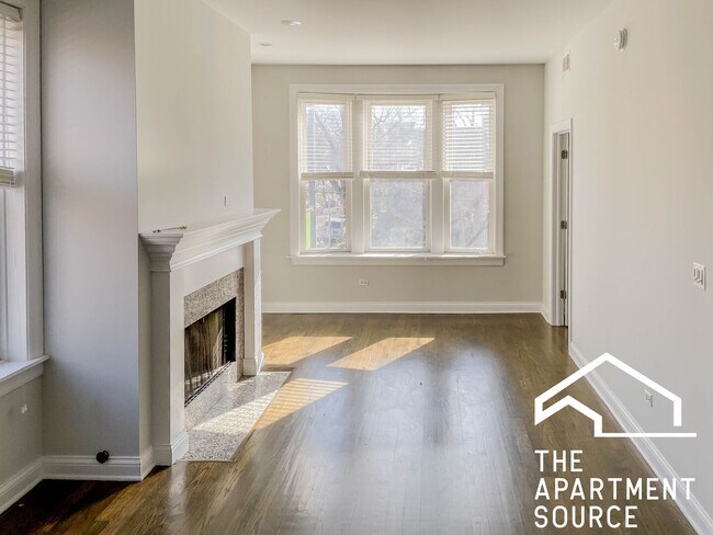 Building Photo - 3856 N Southport Ave