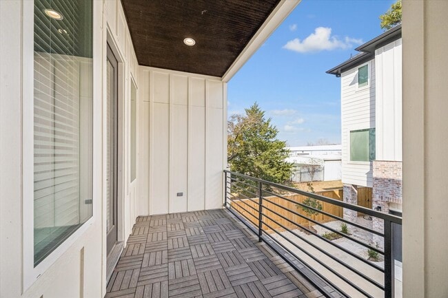 Building Photo - 520 Janisch Rd