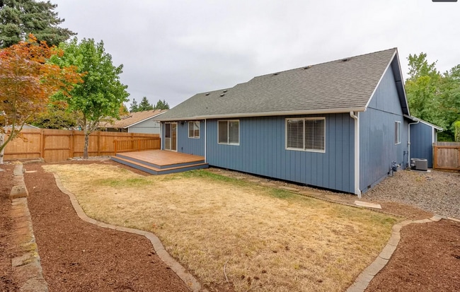 Building Photo - Updated 3 Bedroom Home In Wonderful South ...