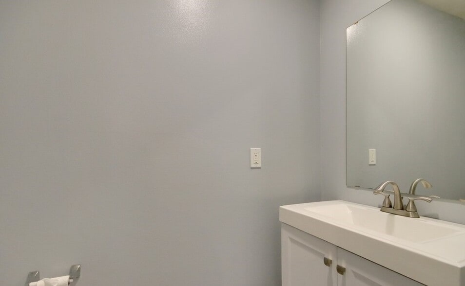 Building Photo - 20204 17th Avenue Ct E