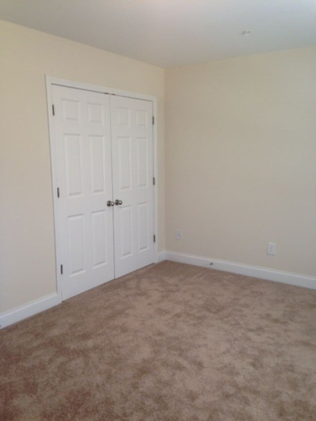 Building Photo - 1445 Brookwood Dr
