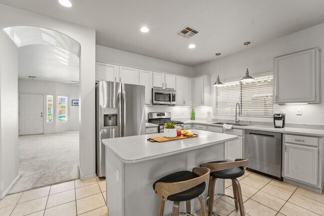 Building Photo - Your Goodyear Retreat Awaits – Updated 4BR...