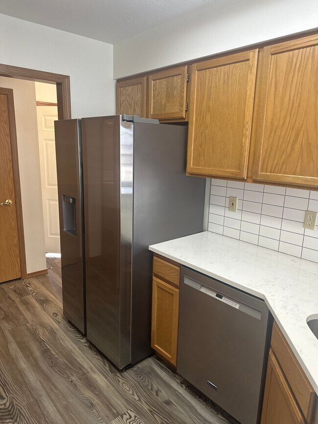 Building Photo - Tranquil & delightful 3-bedroom, 2-bathroo...