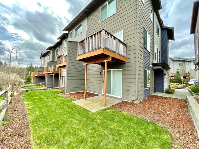 Building Photo - Great Townhome for rent