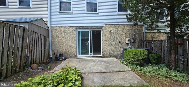 Building Photo - 15623 Plaid Dr