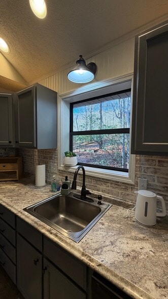 Kitchen - 56 Puff Hill Dr