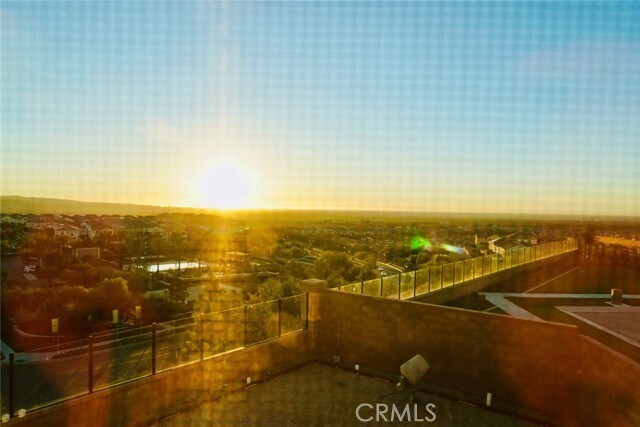 Building Photo - 112 AWNING