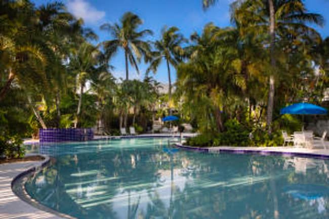 Building Photo - 2 Bedroom 1 Bathroom Golf Club Townhouse 1 year rental