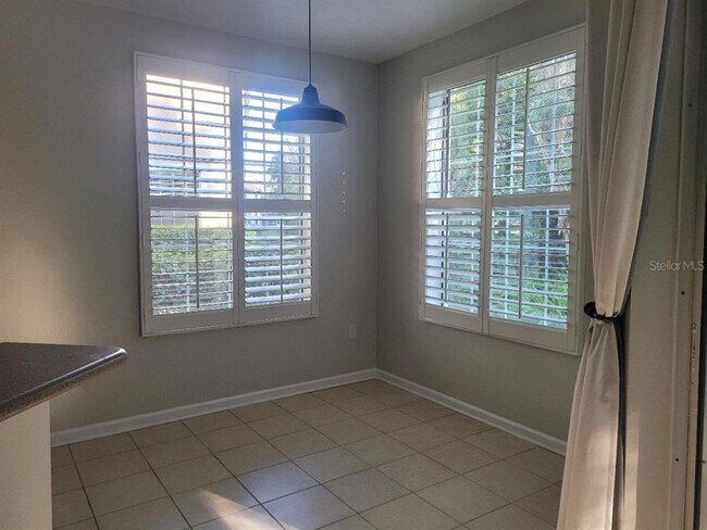 Building Photo - 820 Lantern Way